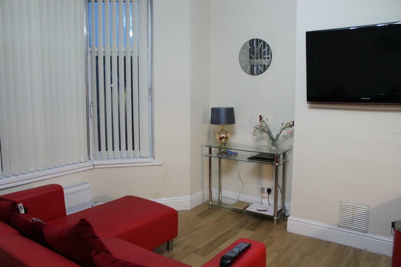 Van Apartments Caerphilly Exterior foto